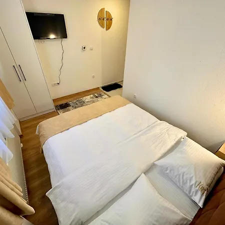 Ris Apartment